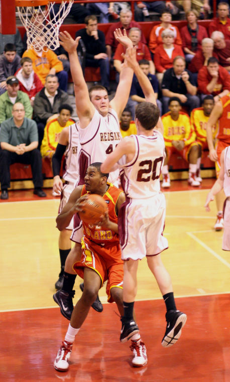 Supporting cast leads Rocks to sectional final